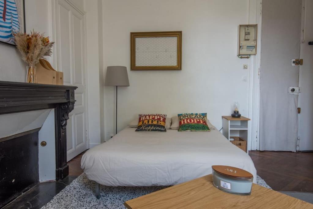 Le Petit Cosy Apartment Angers Ngoại thất bức ảnh