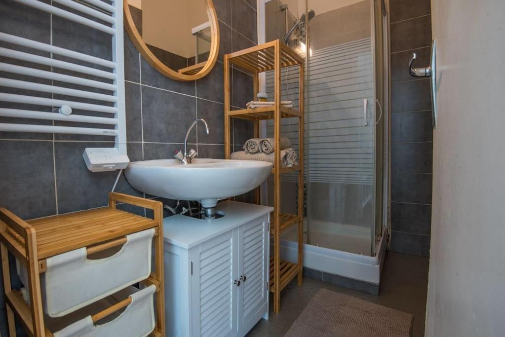 Le Petit Cosy Apartment Angers Ngoại thất bức ảnh